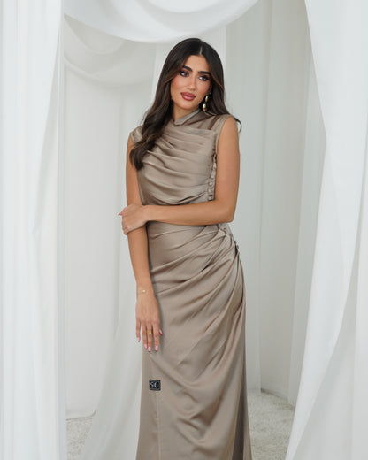 Golden dress with side pleats